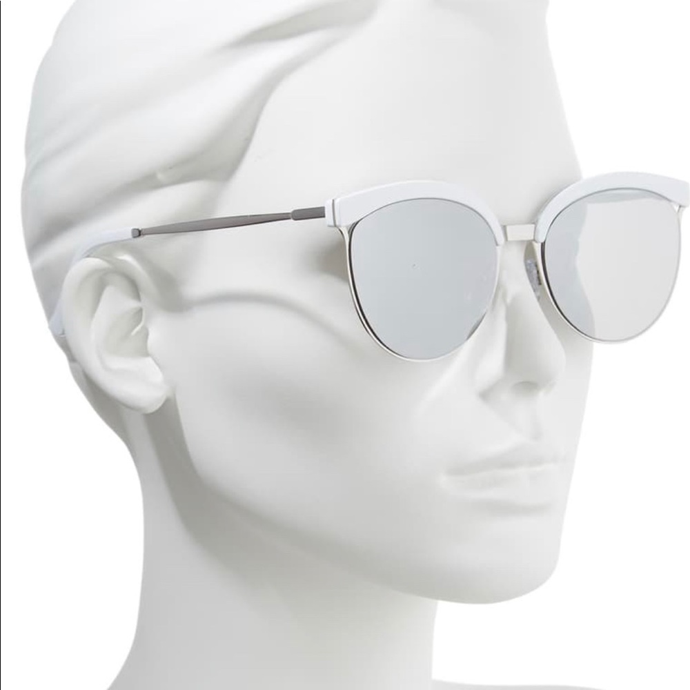Tinted Cat Eye Sunglasses!!
